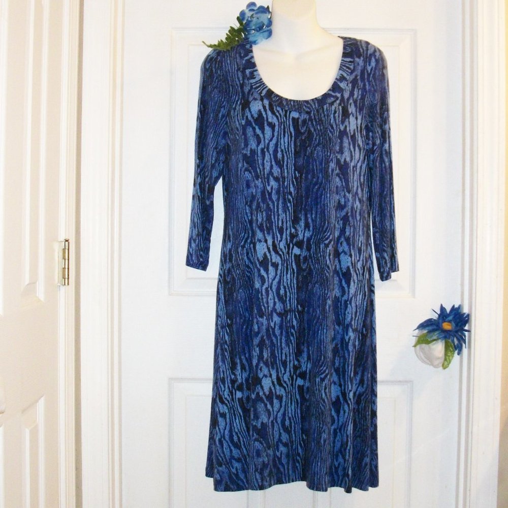 SOLD! KAREN KANE Sz M Jersey Knit Dress Blue Wood Grain Print 3/4 Sleeve